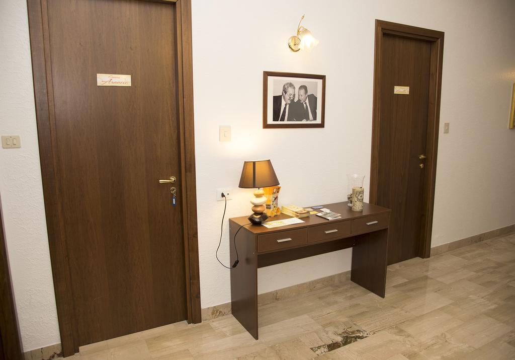 Case Saniela Terrasini Bagian luar foto